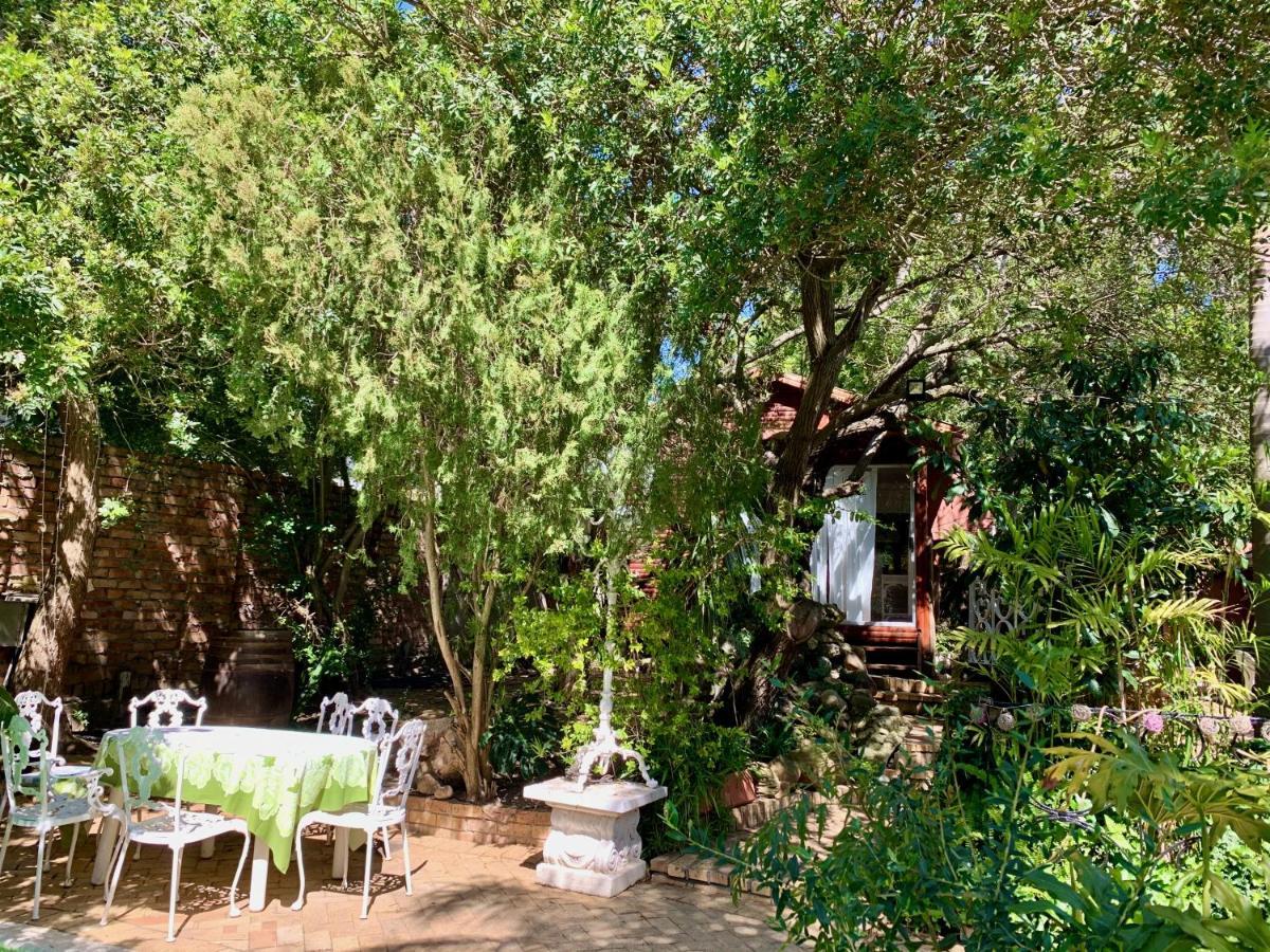 The Little Hideaway Guesthouse Stellenbosch Ngoại thất bức ảnh